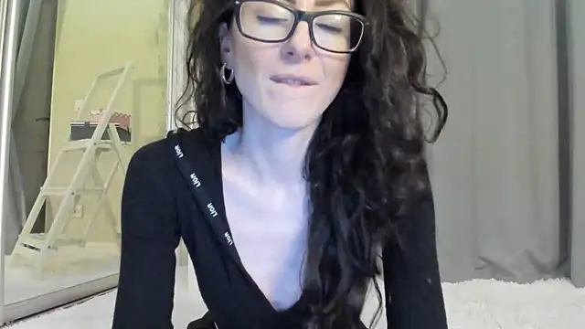 Snapshot of Baby_Jewel chatting on 10/12/25, 10:14 Baby Jewel online show from 10/12/25, 10:14