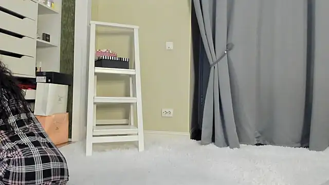 Snapshot of Baby_Jewel chatting on 10/21/25, 11:11 Baby Jewel online show from 10/21/25, 11:11