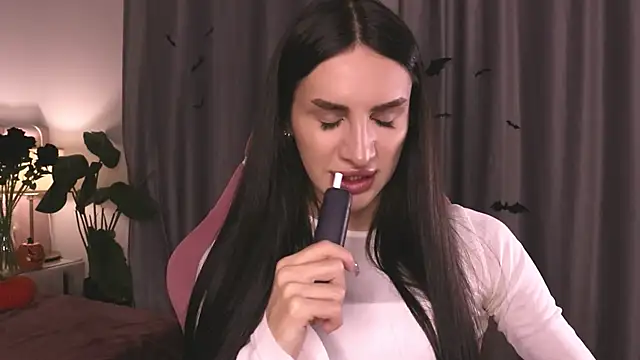 Kim Oberlin  online show from 10/31/25, 11:22