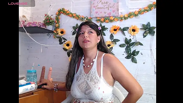 Snapshot of Im_Antonellasex chatting on 04/21/26, 03:50 Im Antonellasex online show from 04/21/26, 03:50