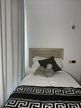 Snapshot of BabyGee chatting on 02/17/25, 06:04 BabyGee online show from 02/17/25, 06:04