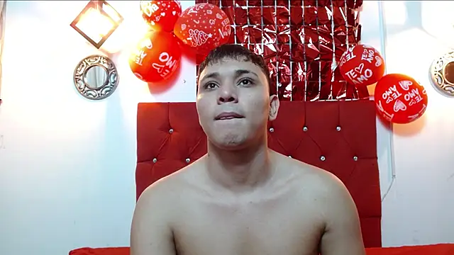 couple lovelyds online show from 02/20/25, 03:41