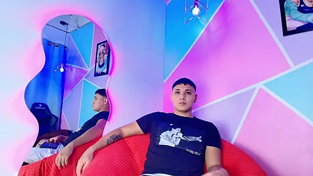 couple lovelyds online show from 11/06/25, 08:54