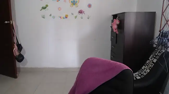 Snapshot of allison_11p chatting on 12/24/24, 03:58 allison 11p online show from 12/24/24, 03:58