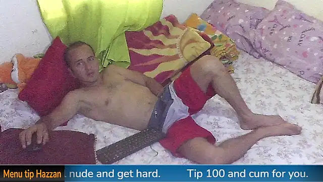 Snapshot of yazforeSolo chatting on 01/13/25, 08:26 yazforeSolo online show from 01/13/25, 08:26