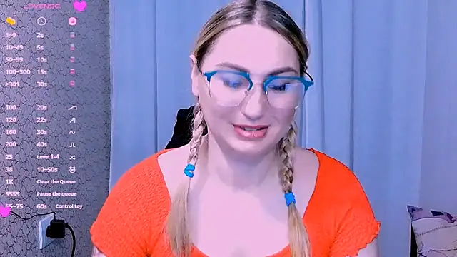 Snapshot of JaneLaJewel chatting on 11/17/25, 08:03 JaneLaJewel online show from 11/17/25, 08:03