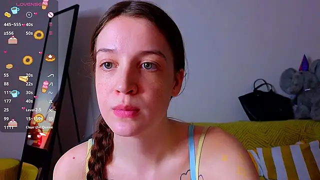 Snapshot of Sweet_Evva chatting on 04/04/26, 04:26 Sweet Evva online show from 04/04/26, 04:26
