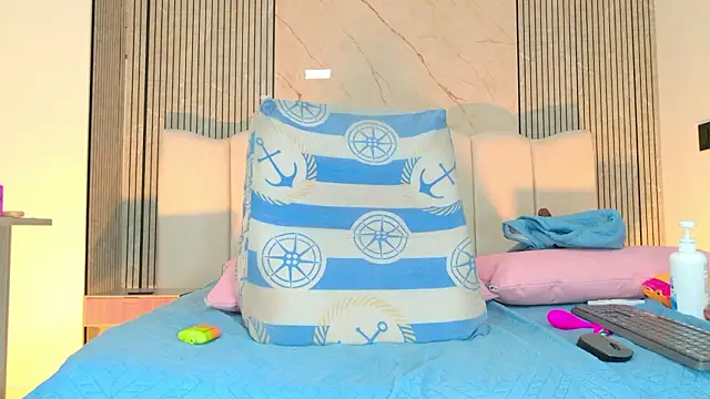 Snapshot of Sofia_martiin chatting on 03/16/26, 05:44 Sofia martiin online show from 03/16/26, 05:44