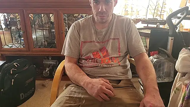 Snapshot of ScubaStevex chatting on 02/11/26, 03:39 ScubaStevex online show from 02/11/26, 03:39