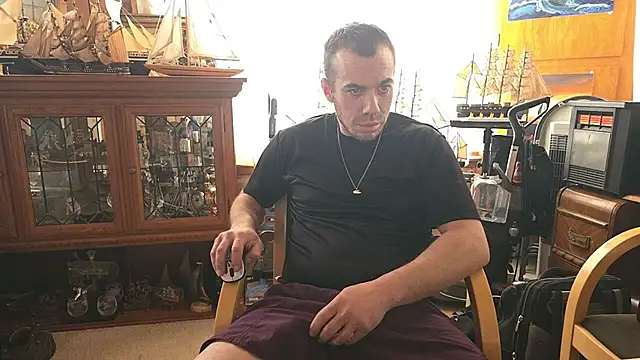 Snapshot of ScubaStevex chatting on 02/23/26, 05:43 ScubaStevex online show from 02/23/26, 05:43