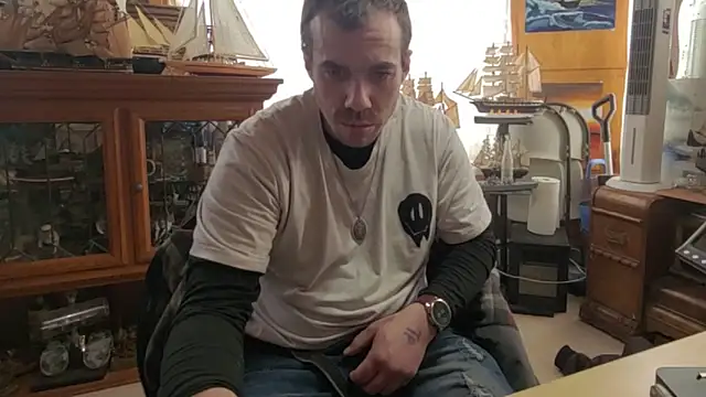 Snapshot of ScubaStevex chatting on 03/30/26, 02:51 ScubaStevex online show from 03/30/26, 02:51