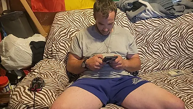 Snapshot of ScubaStevex chatting on 06/17/26, 11:49 ScubaStevex online show from 06/17/26, 11:49