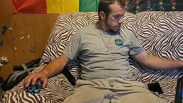 Snapshot of ScubaStevex chatting on 06/21/26, 03:25 ScubaStevex online show from 06/21/26, 03:25
