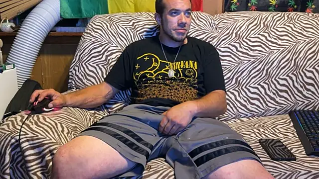 Snapshot of ScubaStevex chatting on 06/27/26, 05:34 ScubaStevex online show from 06/27/26, 05:34