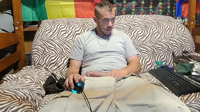 Snapshot of ScubaStevex chatting on 07/14/26, 11:38 ScubaStevex online show from 07/14/26, 11:38
