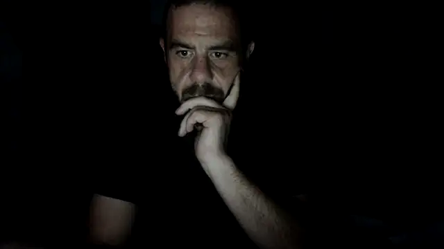 chased21 online show from 11/10/25, 06:23