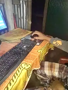 Snapshot of cutetaraaarhjn chatting on 12/02/24, 08:33 cutetaraaarhjn online show from 12/02/24, 08:33