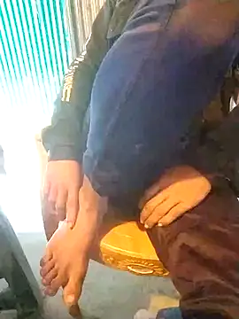 Snapshot of cutetaraaarhjn chatting on 12/11/24, 06:14 cutetaraaarhjn online show from 12/11/24, 06:14