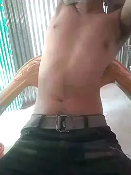 Snapshot of cutetaraaarhjn chatting on 12/20/24, 06:29 cutetaraaarhjn online show from 12/20/24, 06:29