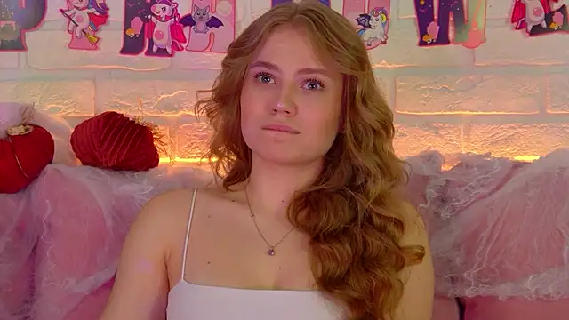 Snapshot of SelinSwarovski chatting on 10/25/25, 04:24 SelinSwarovski online show from 10/25/25, 04:24