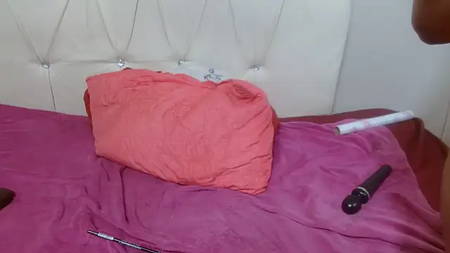 AuntyBigMadam87 online show from 09/09/25, 11:37