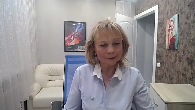 Snapshot of Milla_Cutie18 chatting on 01/15/25, 08:51 Milla Cutie18 online show from 01/15/25, 08:51