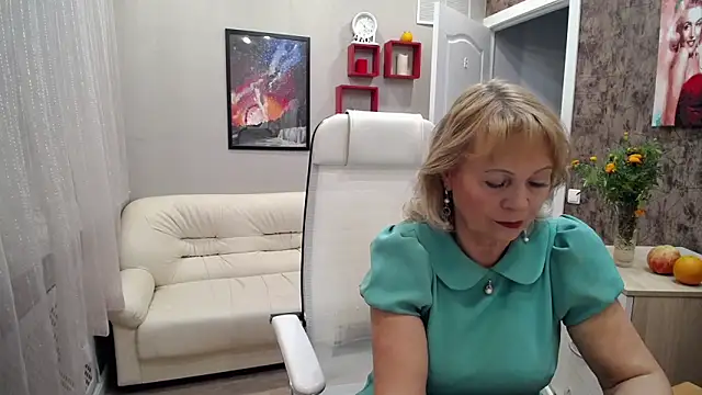 Snapshot of Milla_Cutie18 chatting on 09/22/25, 05:31 Milla Cutie18 online show from 09/22/25, 05:31
