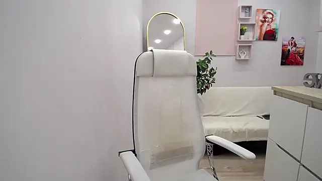 Milla Cutie18 online show from 02/11/26, 05:23