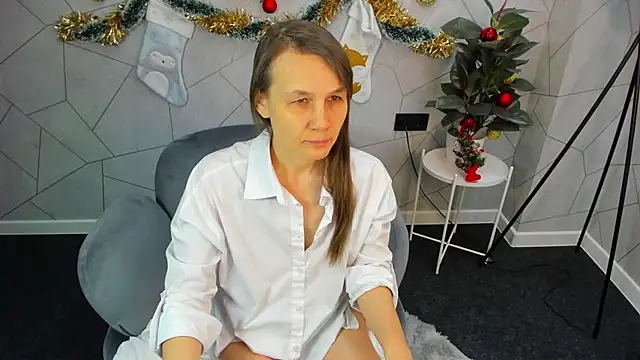 Snapshot of Lillian_White chatting on 01/10/25, 06:09 Lillian White online show from 01/10/25, 06:09