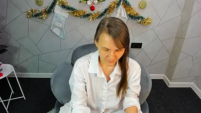 Snapshot of Lillian_White chatting on 01/10/25, 09:13 Lillian White online show from 01/10/25, 09:13