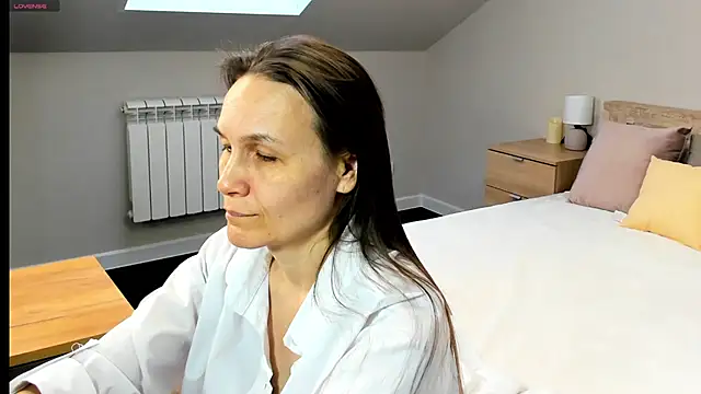 Snapshot of Lillian_White chatting on 02/22/25, 04:29 Lillian White online show from 02/22/25, 04:29