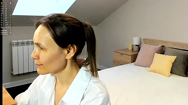 Snapshot of Lillian_White chatting on 02/22/25, 07:34 Lillian White online show from 02/22/25, 07:34