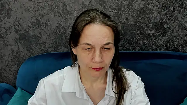 Snapshot of Lillian_White chatting on 03/10/25, 07:53 Lillian White online show from 03/10/25, 07:53