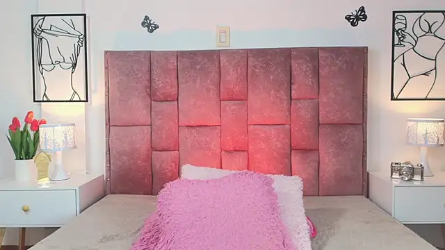 Snapshot of NicolMiller4 chatting on 04/09/26, 06:19 NicolMiller4 online show from 04/09/26, 06:19