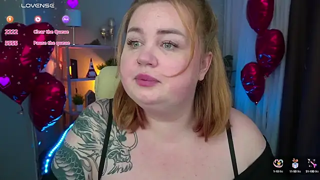 ZaraReignn online show from 02/19/25, 09:03