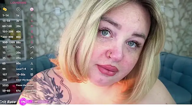 Snapshot of ZaraReignn chatting on 03/21/26, 08:45 ZaraReignn online show from 03/21/26, 08:45