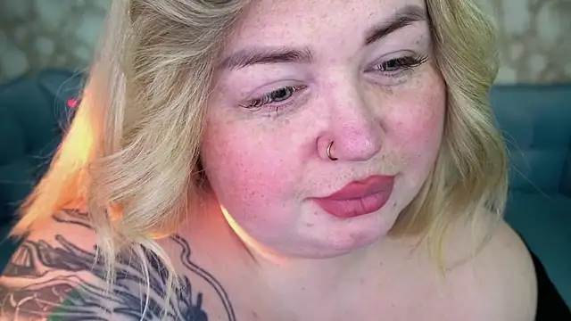 Snapshot of ZaraReignn chatting on 04/02/26, 09:01 ZaraReignn online show from 04/02/26, 09:01