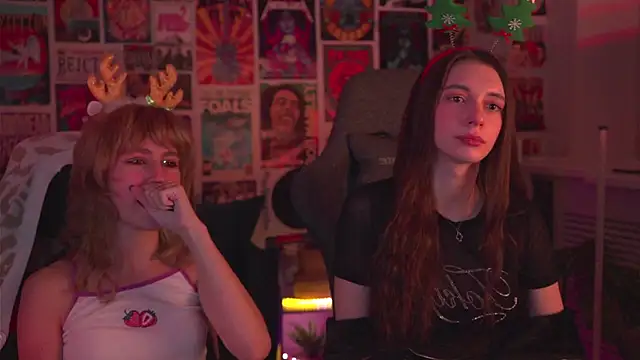 Snapshot of LuxRayi chatting on 12/25/24, 06:09 LuxRayi online show from 12/25/24, 06:09