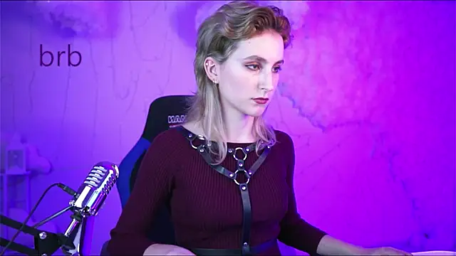 Snapshot of LuxRayi chatting on 01/05/25, 09:57 LuxRayi online show from 01/05/25, 09:57