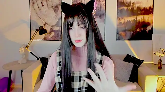 Snapshot of LuxRayi chatting on 01/28/25, 03:14 LuxRayi online show from 01/28/25, 03:14