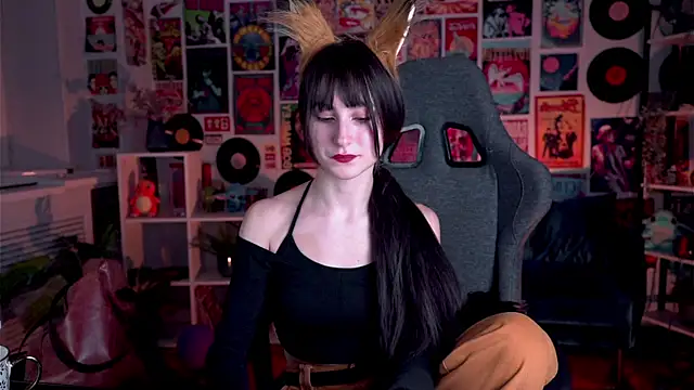 Snapshot of LuxRayi chatting on 02/01/25, 06:08 LuxRayi online show from 02/01/25, 06:08