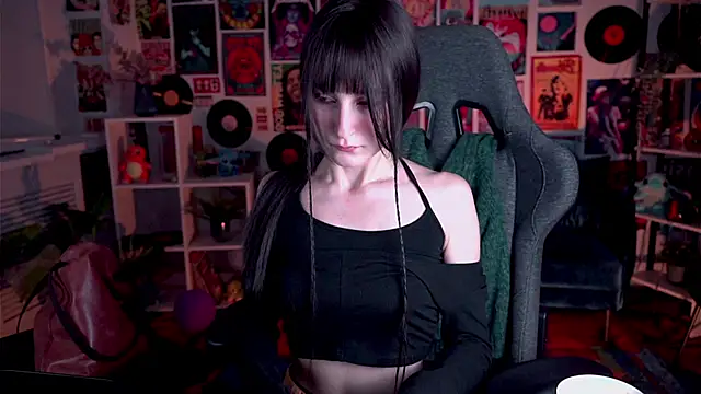 Snapshot of LuxRayi chatting on 02/01/25, 09:19 LuxRayi online show from 02/01/25, 09:19