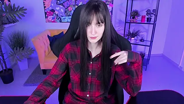 Snapshot of LuxRayi chatting on 03/13/25, 05:50 LuxRayi online show from 03/13/25, 05:50