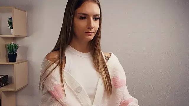 Snapshot of MayBennett chatting on 12/10/24, 04:17 MayBennett online show from 12/10/24, 04:17