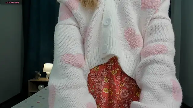 Snapshot of MayBennett chatting on 12/30/24, 06:16 MayBennett online show from 12/30/24, 06:16