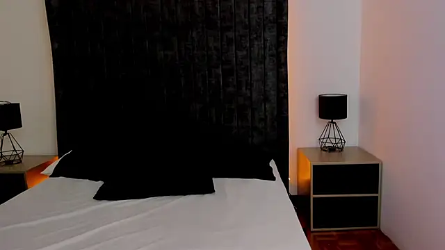 NataGarcia online show from 10/29/25, 09:38