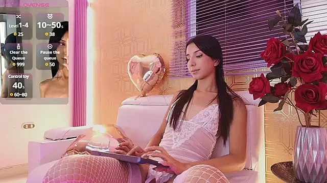 Bella19  online show from 02/17/25, 08:04