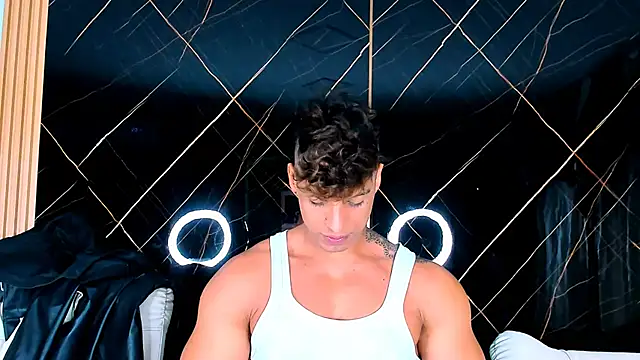 Owen Muzcle online show from 10/11/25, 03:06