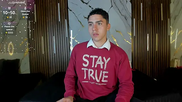 Snapshot of LiamNovak chatting on 11/19/25, 12:05 LiamNovak online show from 11/19/25, 12:05