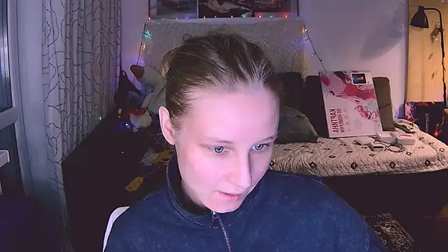 Snapshot of KatiKate chatting on 01/09/25, 11:02 KatiKate online show from 01/09/25, 11:02